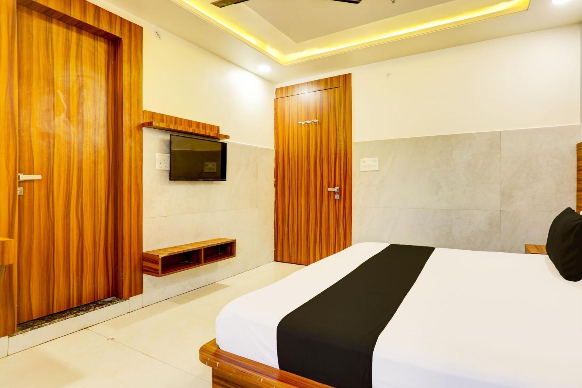 Hotel O Dev Paradise Gokul Bagian luar foto